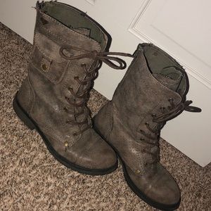 Size 8 Roxy Combat Boots